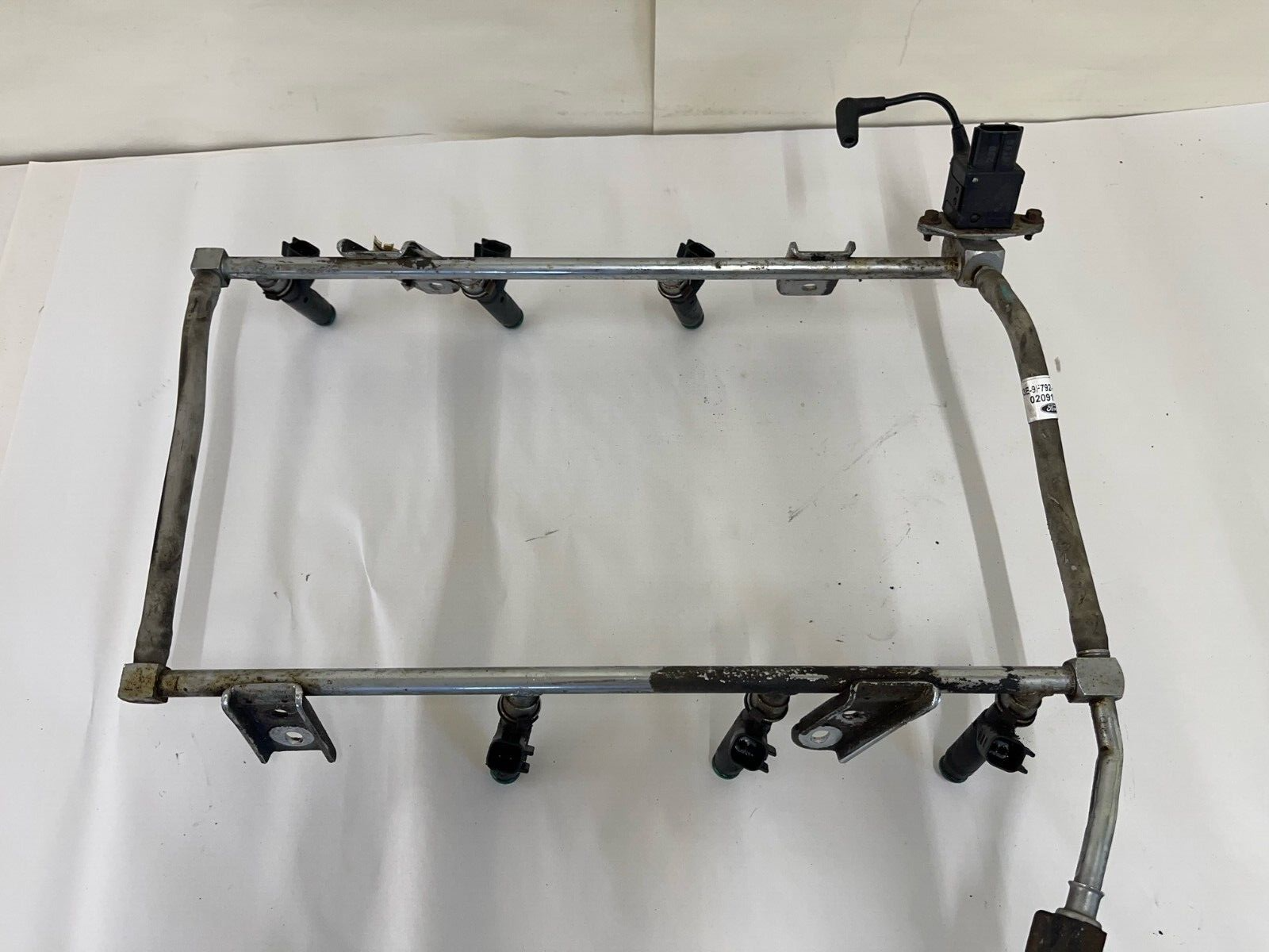 2002 Ford Mustang Fuel Injector Rail V6 OEM 65203 for sale online ヘアアクセサリー CLIP PARIS