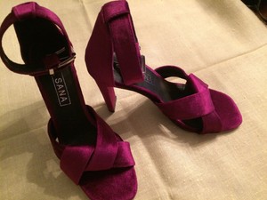 berry block heels