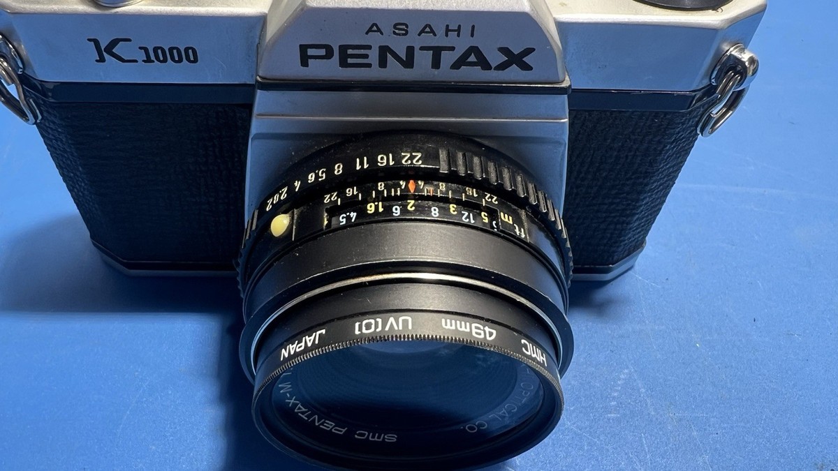 Pentax K1000 Film Camera + 50mm f/2 Lens + Flash + Bag – Fully