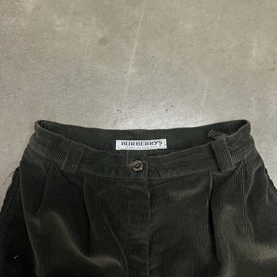 Pantalones Burberry vintage de pana para mujer 26 verdes gruesos bolsillos plisados dobles Foto 4 de 4