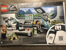 LEGO Jurassic World: Dr. Wu's Lab: Baby Dinosaurs Breakout (75939)