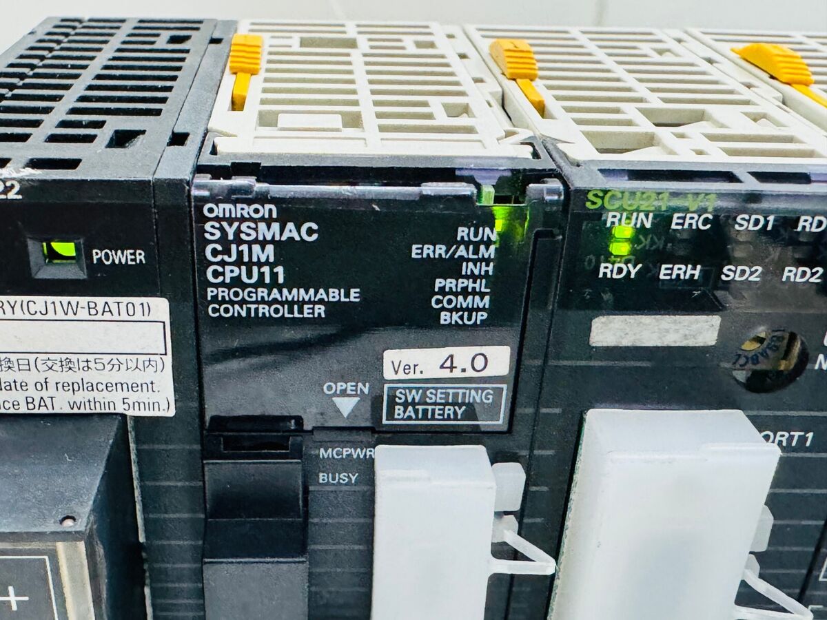 OMRON PLC CJ1W-PD022,CJ1M-CPU11,CJ1W-SCU21-V1,CJ1W-OC201 OMRON PLC CJ1W-PD022,CJ1M-CPU11,CJ1W-SCU21-V1,CJ1W-OC201