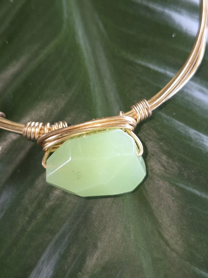 Brazalete brazalete hecho a mano de jade natural Foto 3 de 4