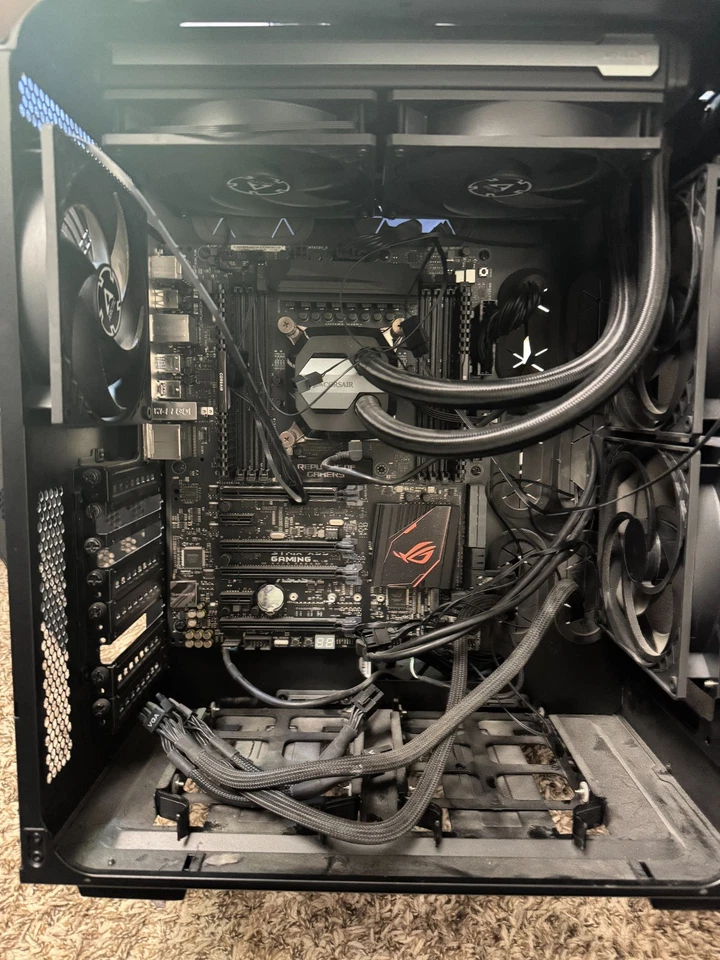 Corsair case with parts inside: intel i7-6800k, ROG Strix X99 motherboard & more - Image 2 of 4