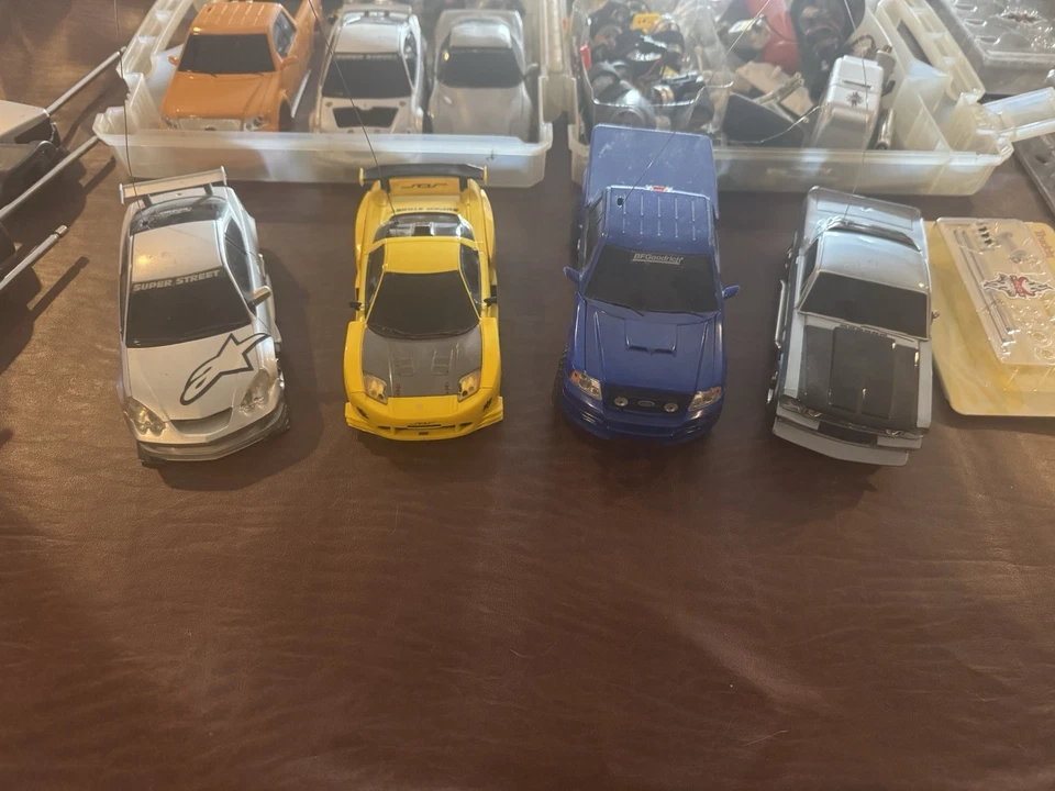 X Mods Coches Control Remoto (LOTE) 4 Coches Completos y Muchas Piezas Extra Incluidas Foto 2 de 4