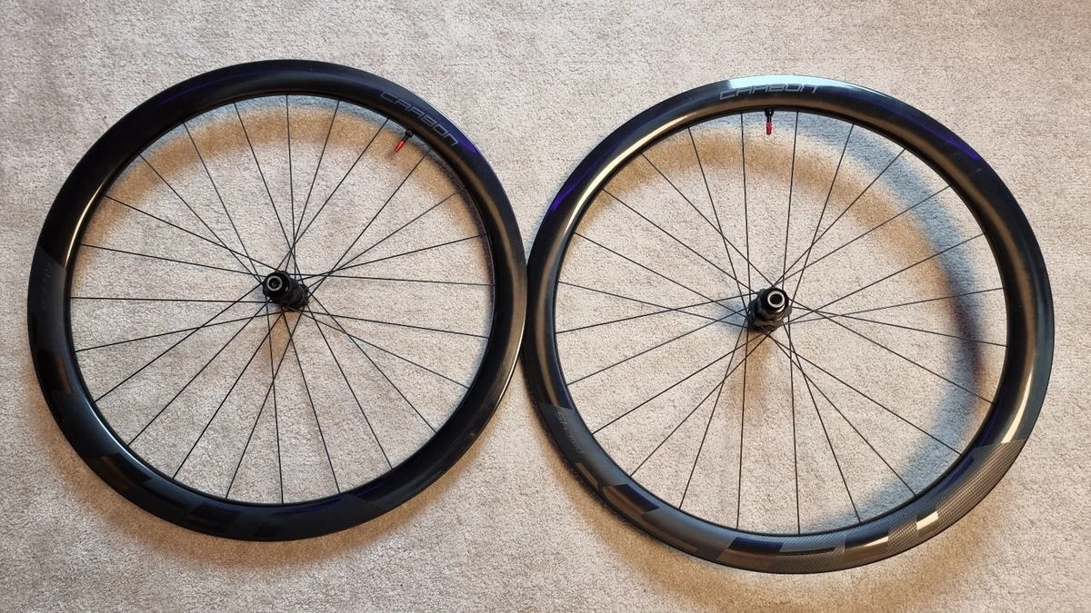 38mm Carbon Rennrad Wheels700C Drahtreifen Basalt Bremsfläche China