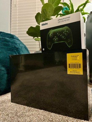 Analogue 3D Funtastic Jungle (Green) Limited Edition Console & 8BitDo Controller