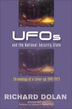 Richard M. Dolan UFOs and the National Security State (Paperback)