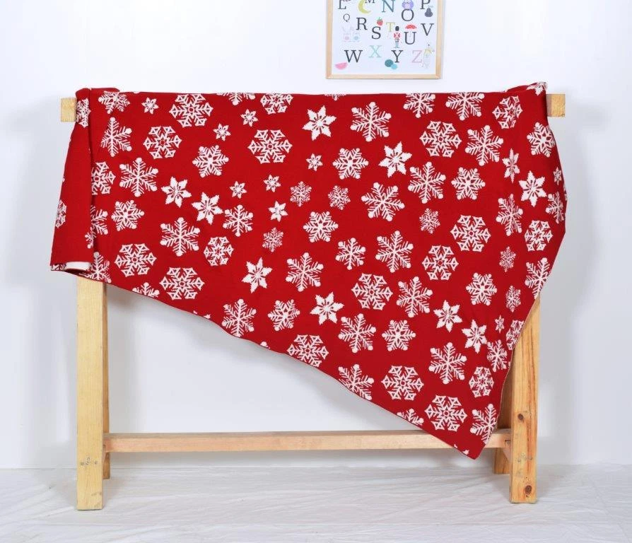 Baumwolldecke Snowflake mit Schneeflocken Muster Öko-Tex zertifiziert Wohndecke - Bild 2 von 2