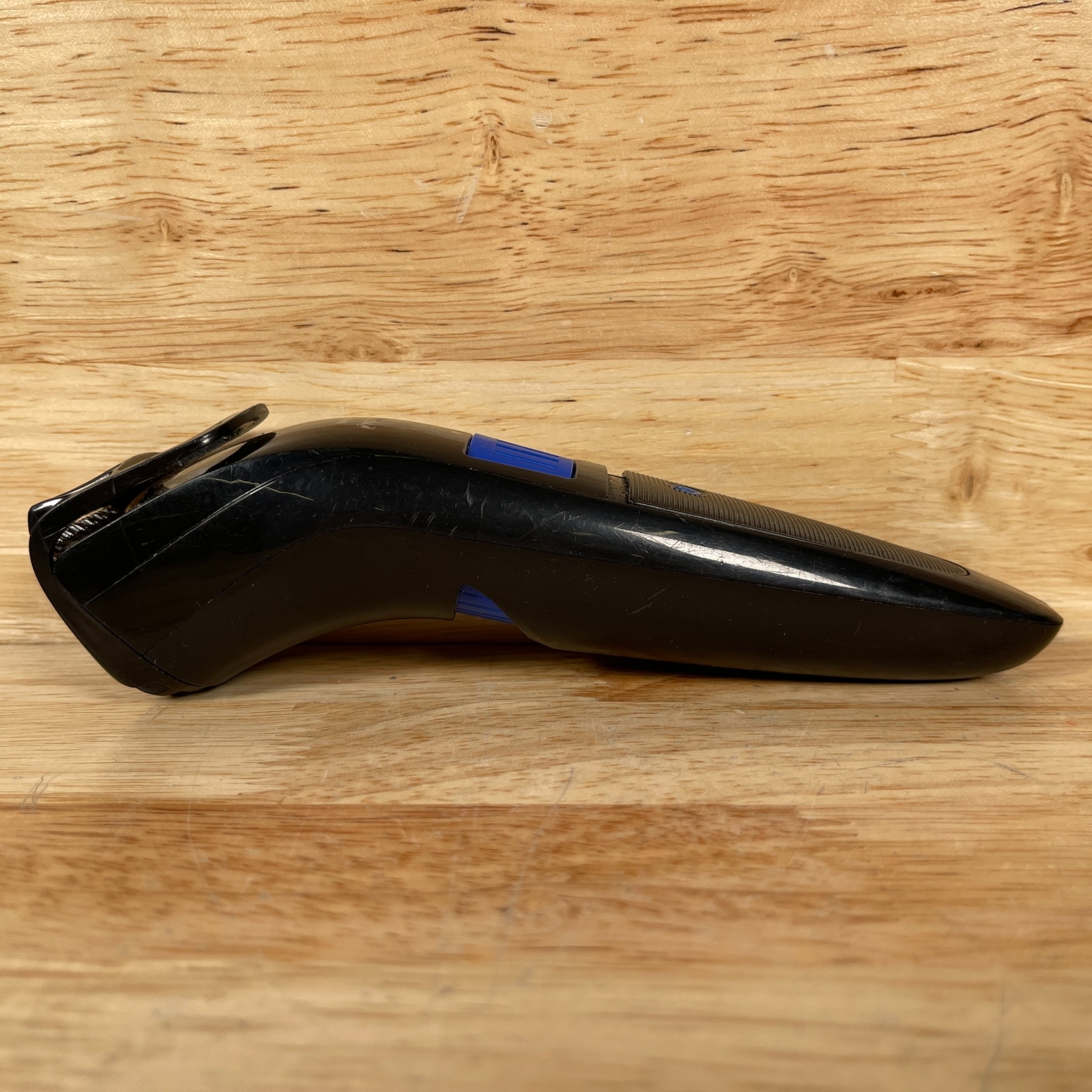 Philips Norelco Series 3100 QT4000 Black Self-Sharpening Blades Beard Trimmer