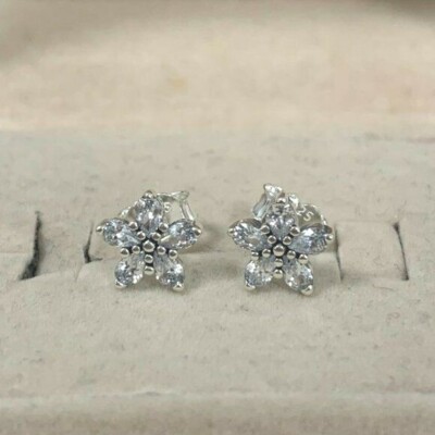 BRAND NEW Genuine Pandora Silver Sparkling Snowflake Stud CZ Earrings  299239C01