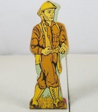 VINTAGE METAL INFANTRY PRIVATE TOY PROP MARX TOYS MADE IN USA 74. 41F