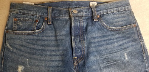 NEW Levi's Wedgie Fit Womens Jean's 32 Distressed Raw Hem Button Fly Med Wash - Picture 7 of 17