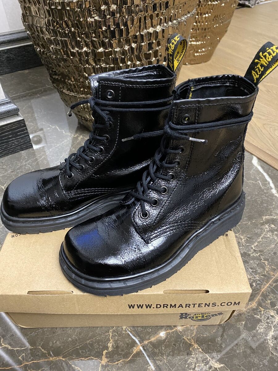 Vintage black doc martens boots, made in England, size uk 3 Vintage black doc martens boots, made in England, size uk 3