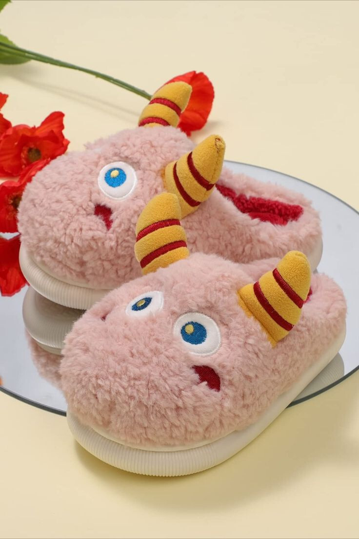 SAOLA MATT KEELY Ciabatte da bambina suola morbida cartone animato UK 8 5 9 taglia bambini