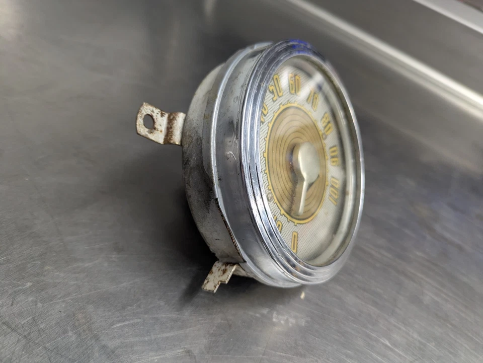 Ford Deluxe 1947 1948 velocímetro buen estado  Foto 3 de 4