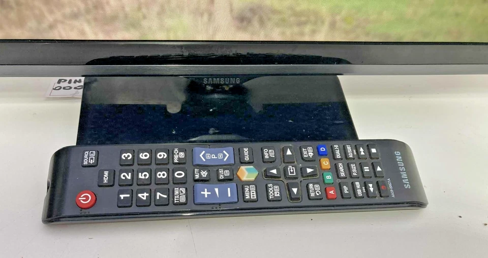 Samsung UE22K5000AK 5 Series - 22" LED-LCD TV - Full HD Remote Control - Image 2 of 4