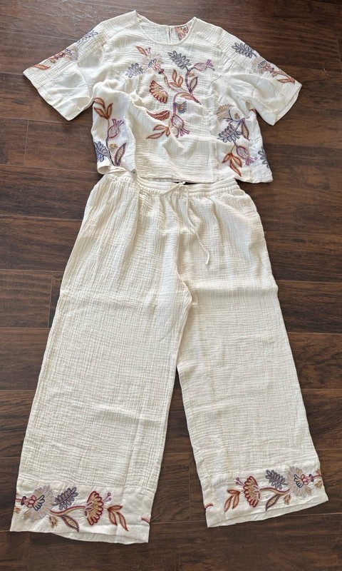 JOHNNY WAS Women’s embroidery Pants And Top Ivory Floral Large