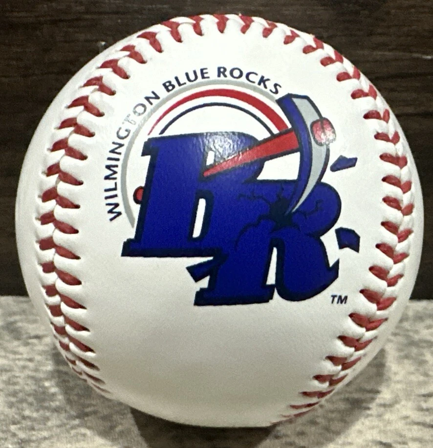 ② Batte de Baseball en Bon État à Trouver