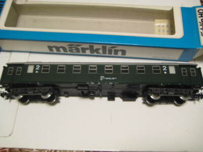 Marklin H0 4241 ÖBB 2nd Cl Passenger Car w/decals Made in Western Germany Lot#3