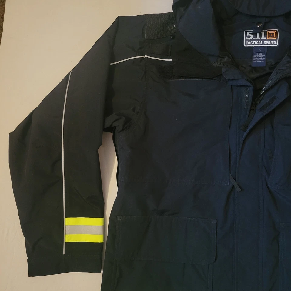 5.11 Tactical Responder Parka Jacket Men Size Large Waterproof Shell Reflective - Image 2 of 4