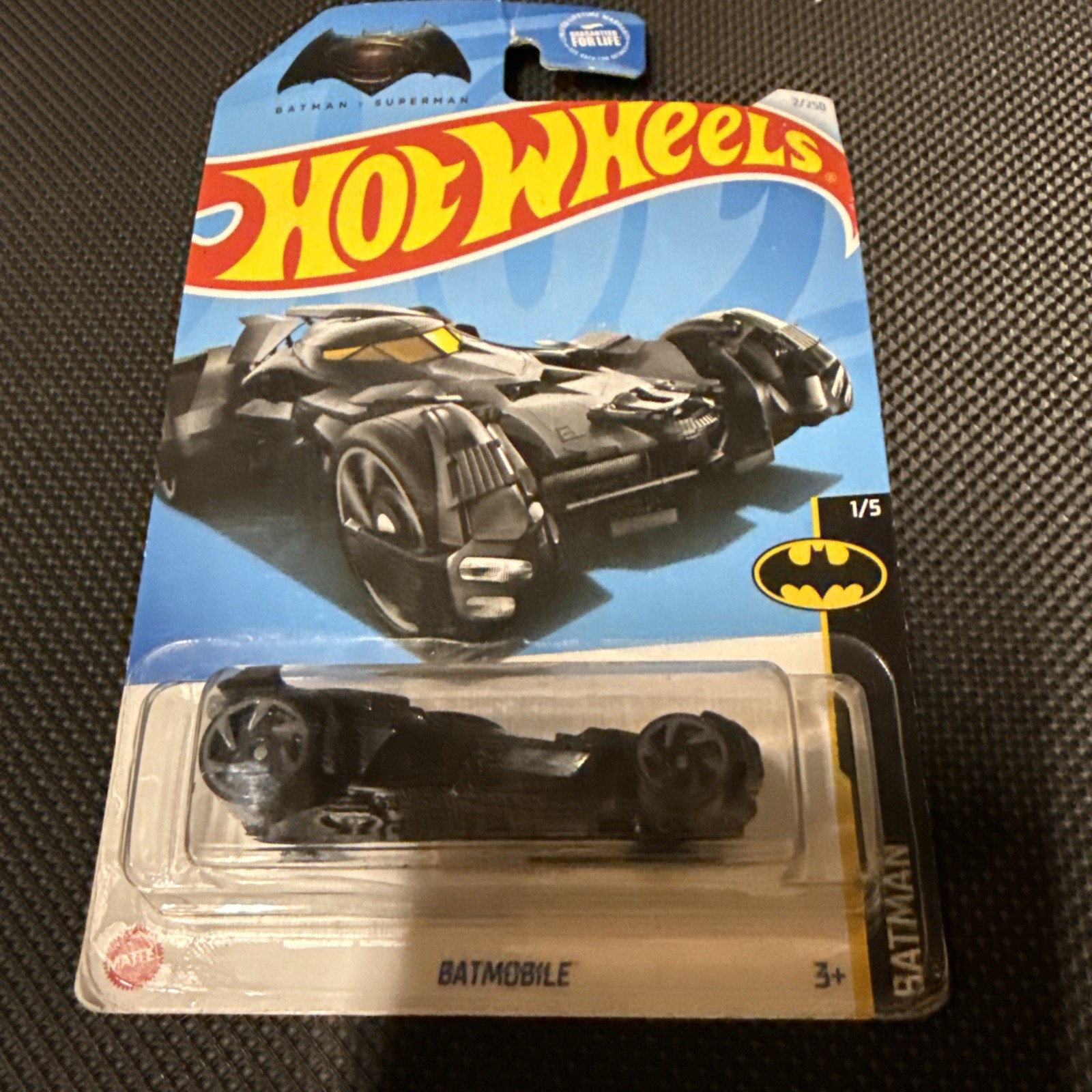 Hot Wheels - 2024 Batman 1/5 Batmobile 2/250 (BBHTC83)