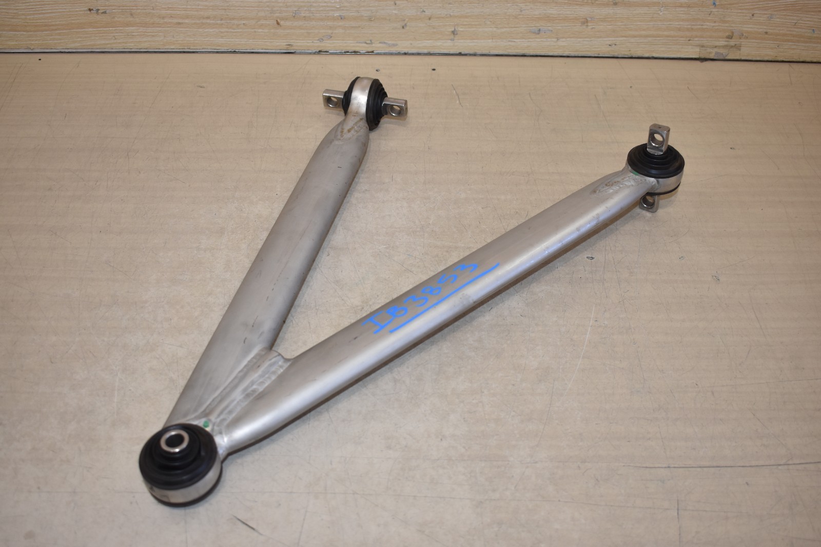 2004 2005 2006 PORSCHE CARRERA GT REAR SUSPENSION LOWER CONTROL ARM GENUINE OEM