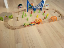 Kids' Wooden Train Track Set w/accessories - 75 pcs