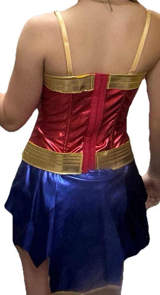 Conjunto de corsé y falda Wonder Woman WW84 adulto pequeño Disfraz de cosplay de DC Comics nuevo con etiquetas nuevo en caja Foto 2 de 4