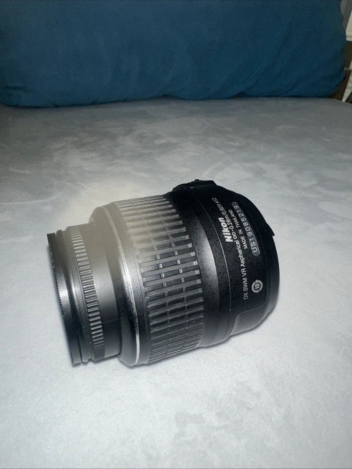 Nikon AF-S NIKKOR 18-55 мм 1:3.5-5.6 G - Изображение 3 из 4