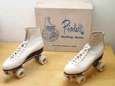 Riedell Vintage Size 10 Chicago Roller Skates White Nice in Box But Wheels Bad