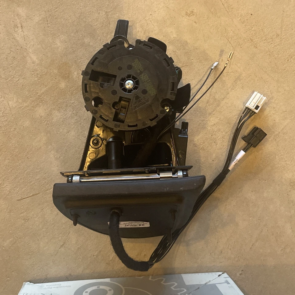 Conjunto Espejo Derecho Original Mercedes Benz E320 E350 E500 E55AMG 2038105076 NUEVO Foto 2 de 4