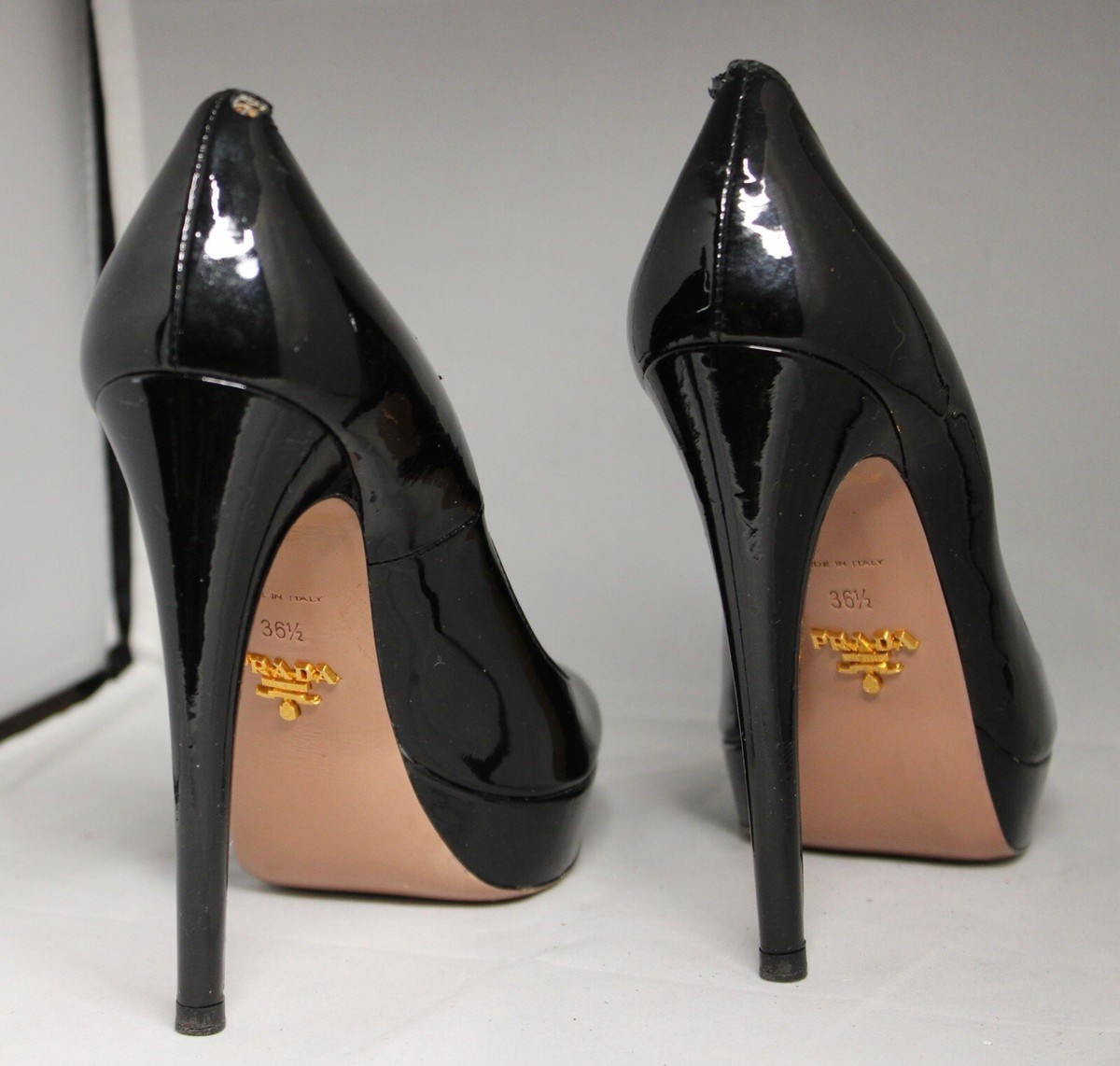 【関税込み】PRADA Heeled shoes Prada Black Patent Leather Peep Toe Heels | eBay