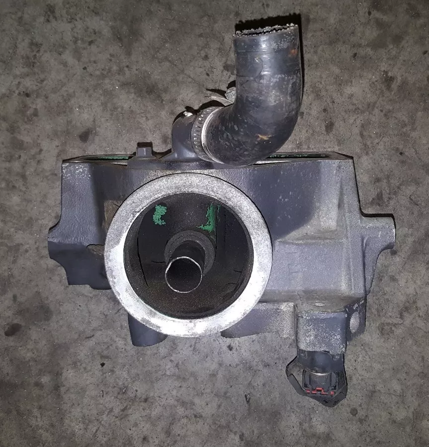 CUMMINS ISC EGR INTAKE CONNECTION 5262481 4996355 | eBay