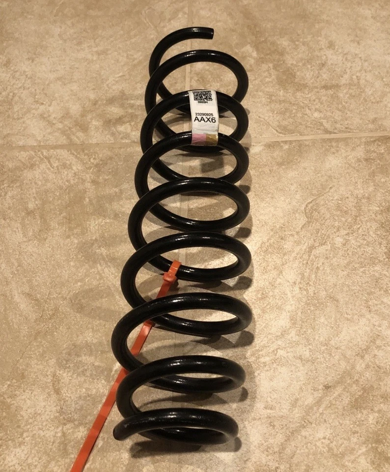 Cadillac Ct6 3.6 mola helicoidal traseira direita/esquerda GM Parts 23290925 serve de 2016 a 2018 - Imagem 3 de 4