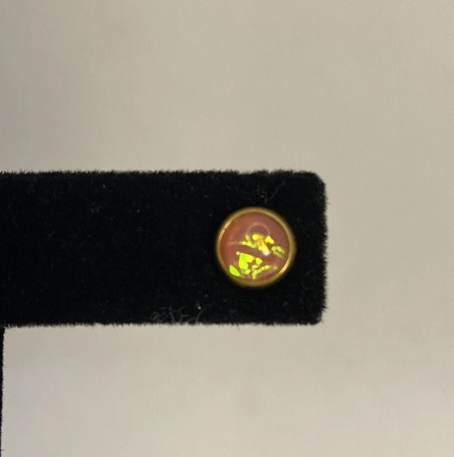 Серьги-гвоздики из хирургической стали розовые позолоченные с имитацией опала женские подростковые простые - Изображение 3 из 4