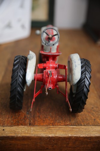 Vintage Hubley Ford 961 Powermaster Tractor 1/12 diecast Model Farm Toy - Picture 6 of 14