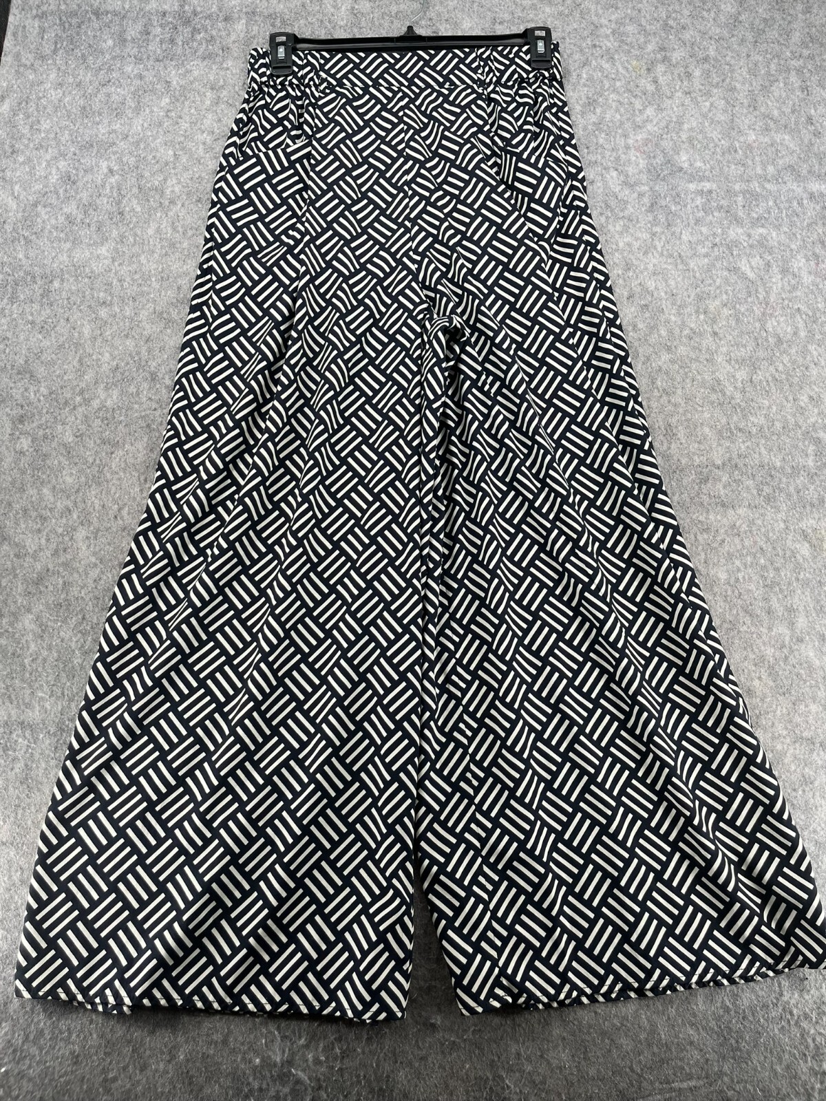 Zara Trafaluc Womens Black White Patterned Flowy Wide Leg Geometric Pants  L