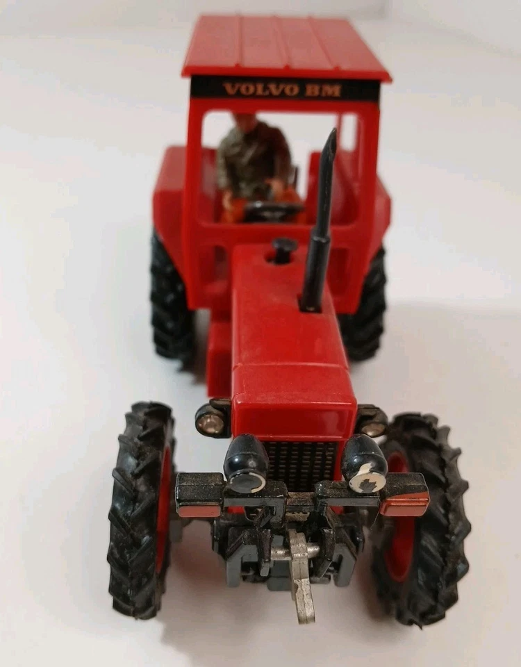 Britains 9521 Volvo BM 2654 Tractor 1:32 in Partial Box Vintage - Image 4 of 4