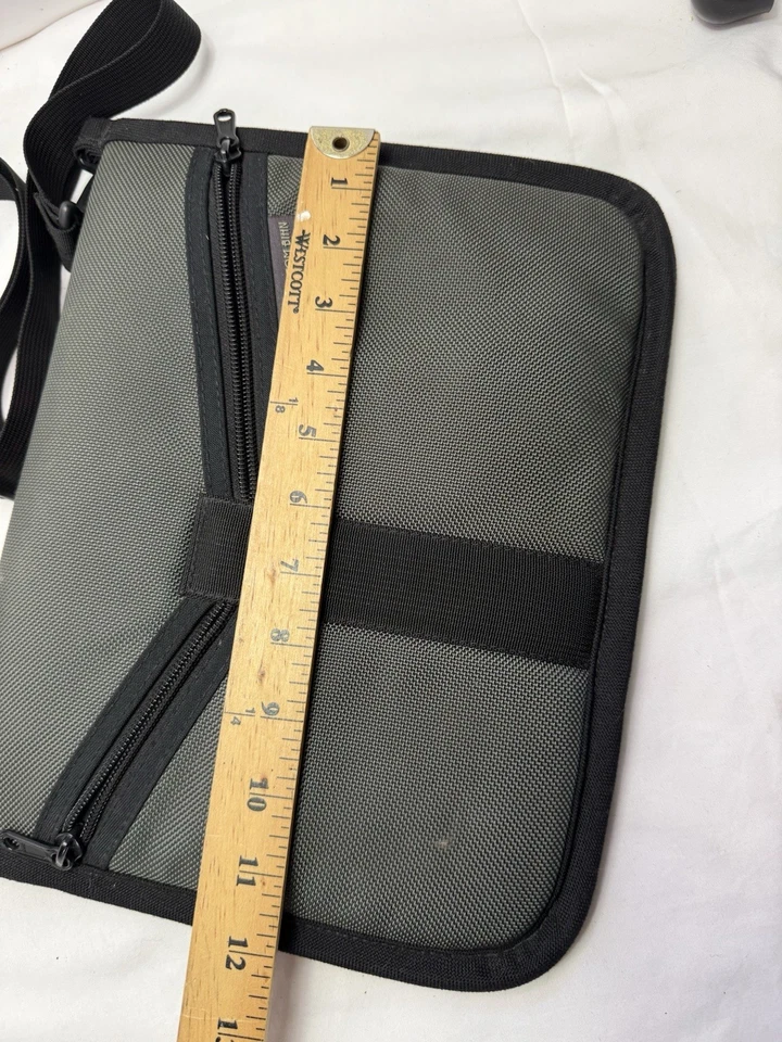 Tom Bihn Breve Case For iPad Tablet Crossbody carry Bag Ballistic Gray - Image 4 of 4