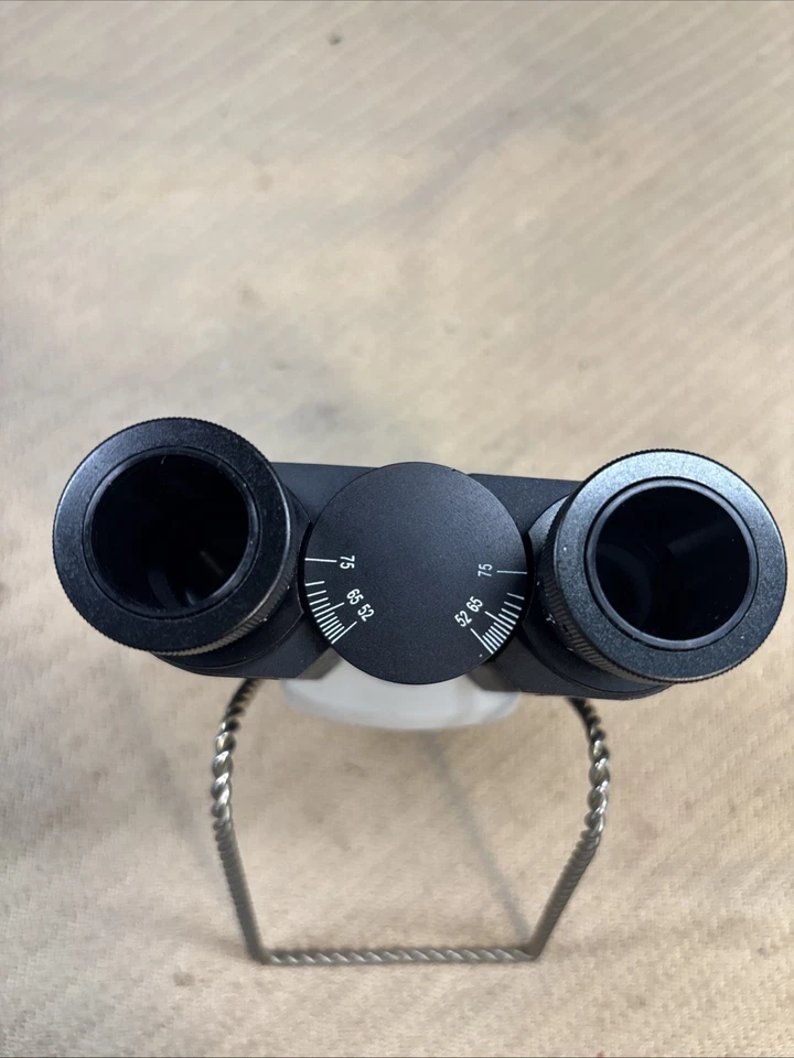 Cabeça de microscópio binocular Unico G380 - Imagem 2 de 4