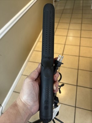 Lange Airflow Flat Iron. Rarely Used. Black. Works Well