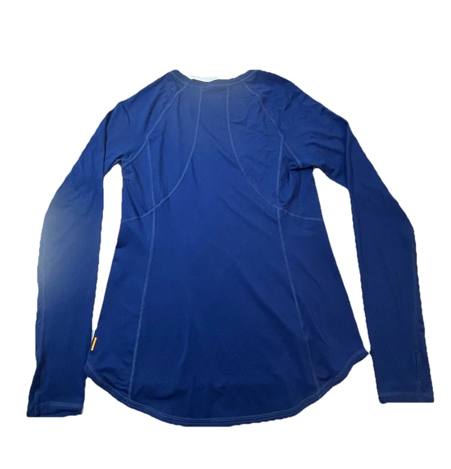 Top de rendimiento de manga larga Lucy LucyTech para mujer grande azul ropa deportiva pulgar Foto 2 de 4