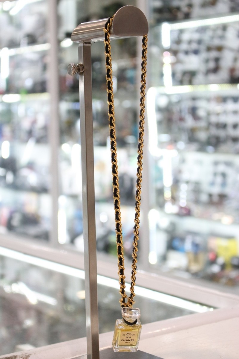 Chanel Vintage Perfume Necklace Matelasse Chain Logo No.5 | eBay