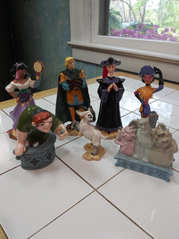 Disney Hunchback Of Notre Dame Ceramic Figurine Set (All excellent Condition!)