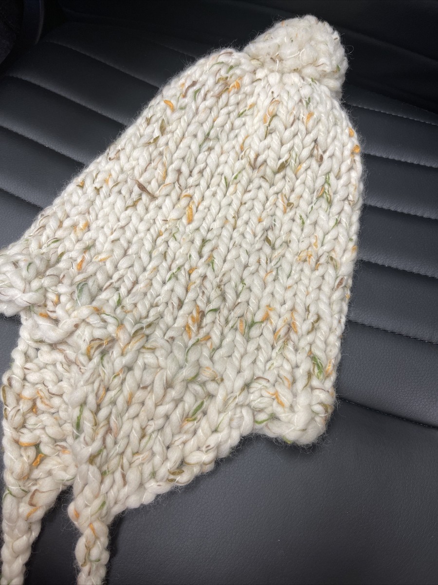 Free People x Loopy Mango Aviatrix Hand Knit Trapper Beanie Ivory / Green NWT Free People Loopy Mango Aviatrix Hand Knit Trapper  main image 3