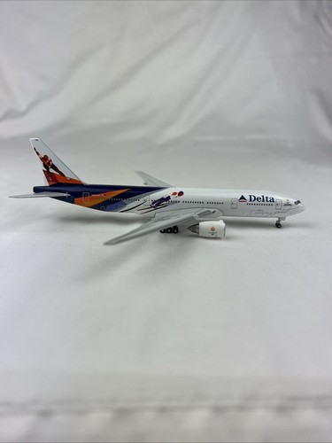 Gemini Jets 1/400 Delta Airlines B777-200 Salt Lake 2002 355-7416 - Picture 11 of 15