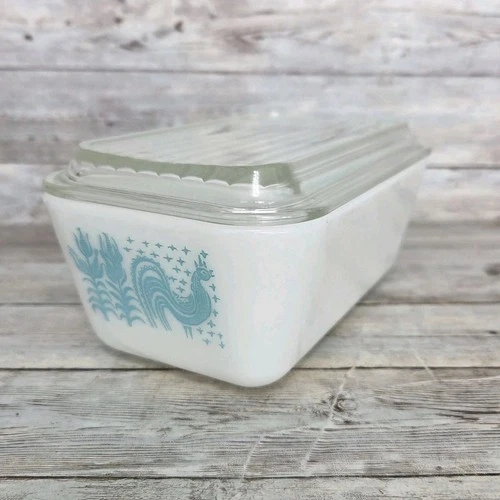 Vintage Pyrex Amish Butterprint Turquoise Refrigerator Dish & Lid #502