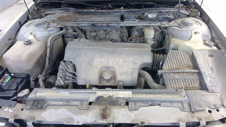 Used Front Right Door Vent Glass Front fits: 1997 Buick Lesabre Front Right Grad - Image 4 of 4