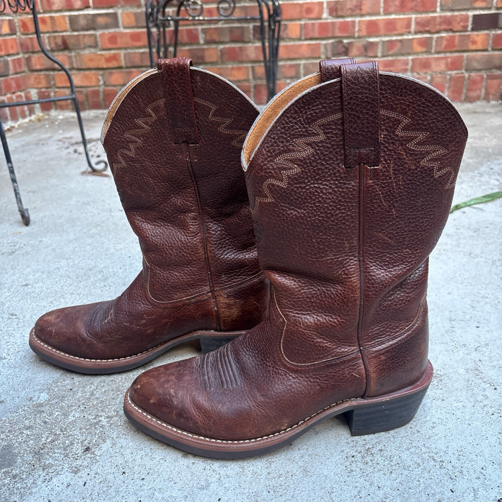 Ariat Men's 8.5D Brown Leather Square Toe Pull-On Western Boots